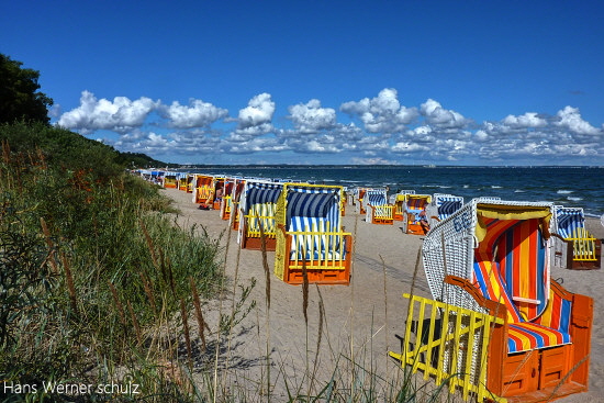 Timmendorfer-Ostsee-Strand-Strandkoerbe