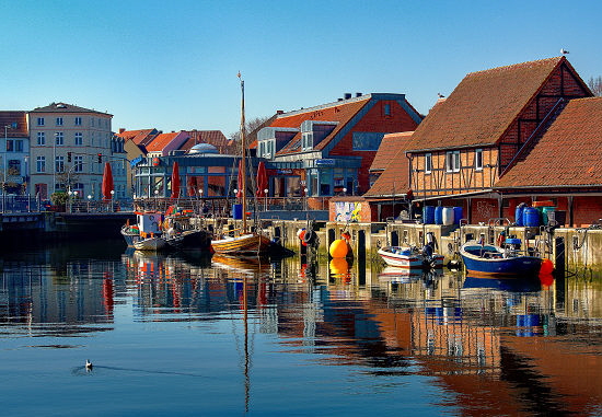 Wismar_Hafen_Fischerboote