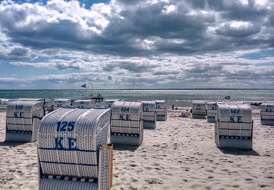 groemitz-ostsee-strandkoerbe