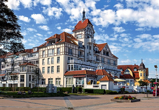 kuehlungsborn-ostsee-architektur