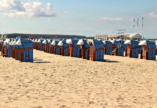 strandkoerbe-warnemuende-ostsee
