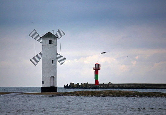 swinemuende-wahrzeichen-ostsee